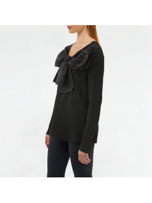 Versatile Large Bow Knitted Long Sleeve