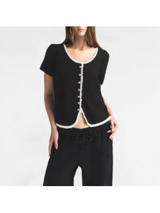 Lace-Edged Straight-Shoulder Short Sleeves